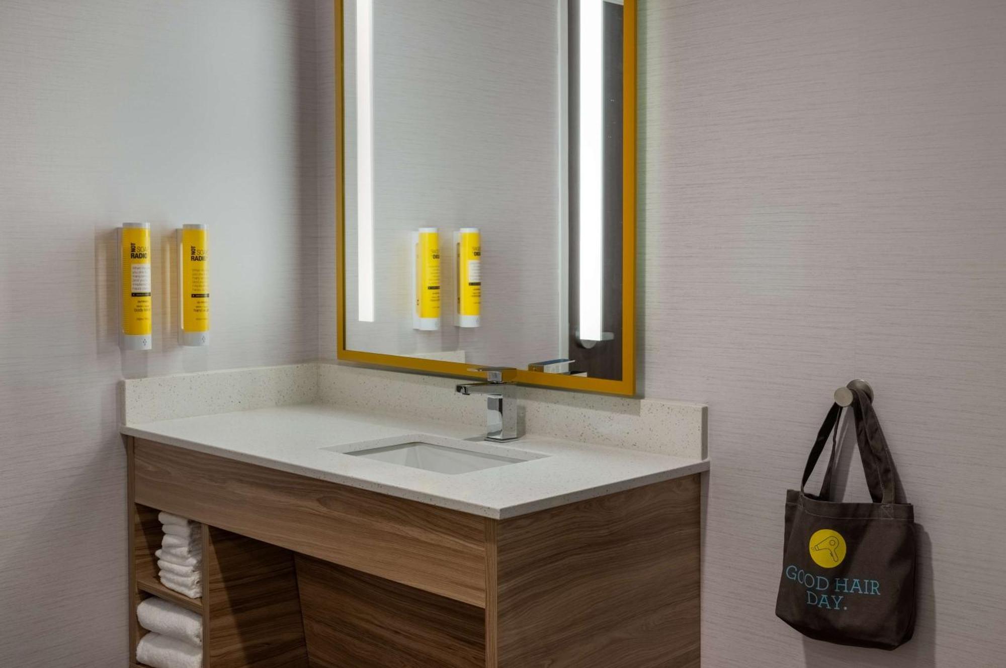 Tru By Hilton Ankeny Otel Dış mekan fotoğraf